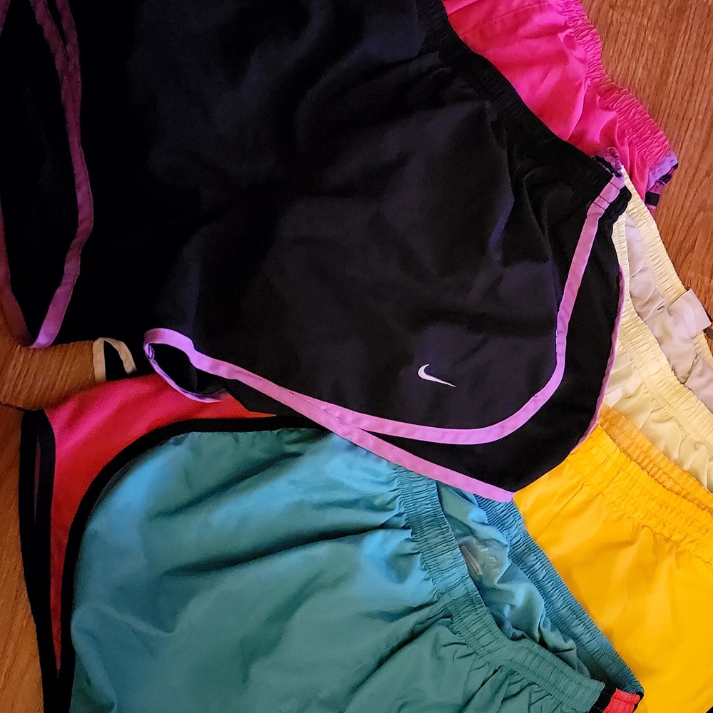 5 Womens Medium NIKE Dri-Fit Shorts